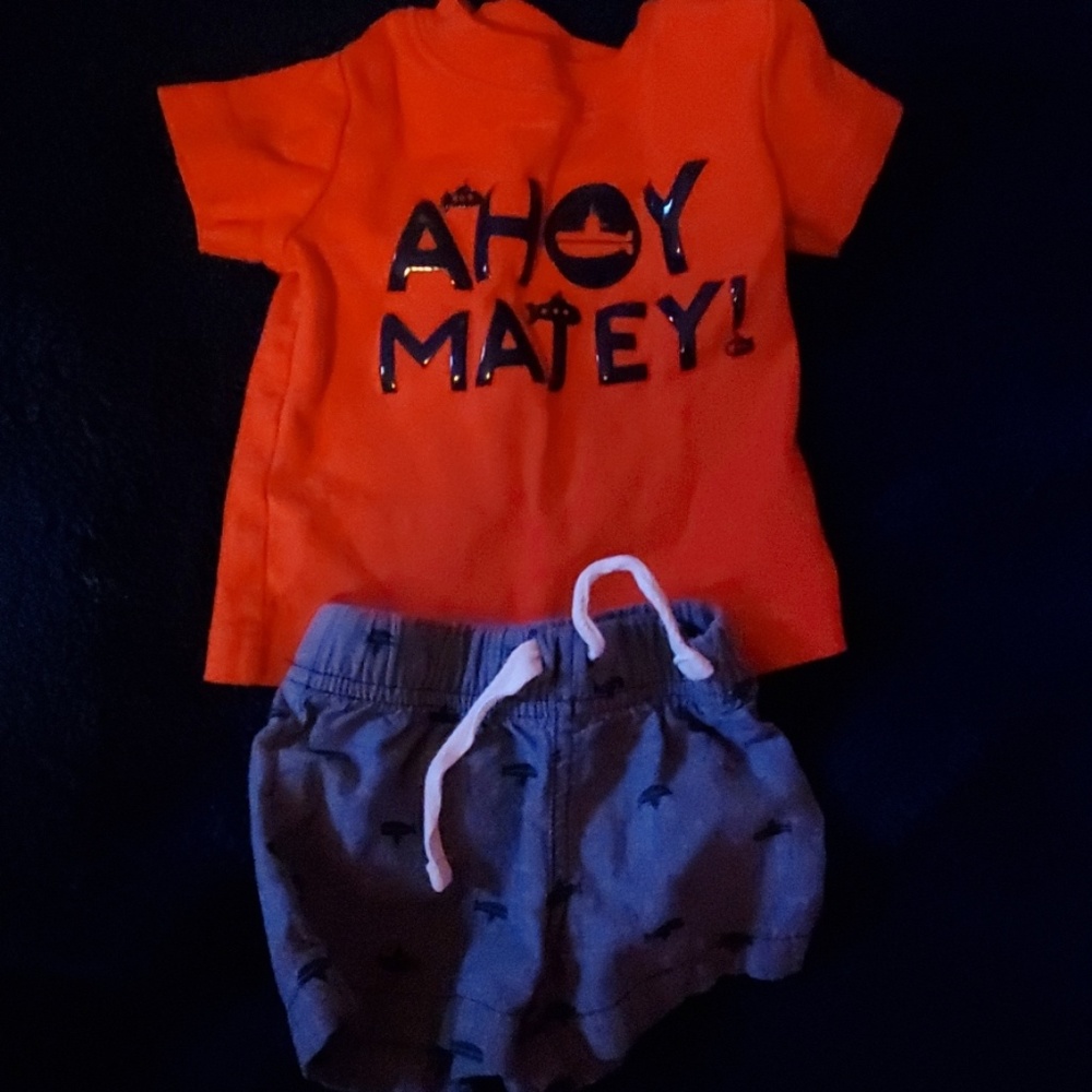 Two piece carter's outfit